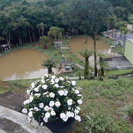 Pesqueiro Restaurante E Pousada Pingo De Ouro Piedade  Eksteriør billede