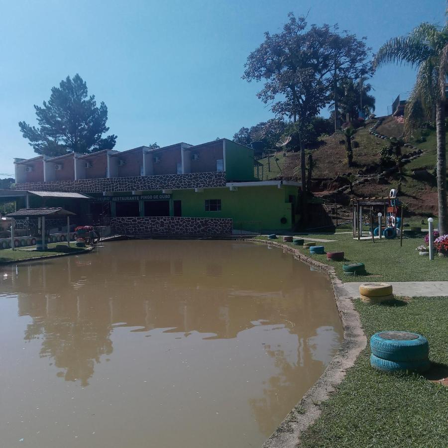 Pesqueiro Restaurante E Pousada Pingo De Ouro Piedade  Eksteriør billede