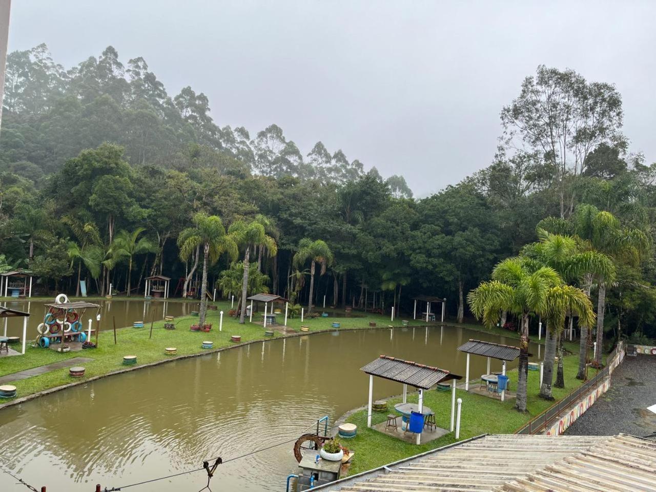 Pesqueiro Restaurante E Pousada Pingo De Ouro Piedade  Eksteriør billede